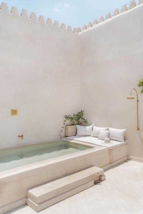 Riad Vivre - Design Boutique Riad In Marrakech Marrakesh Bagian luar foto